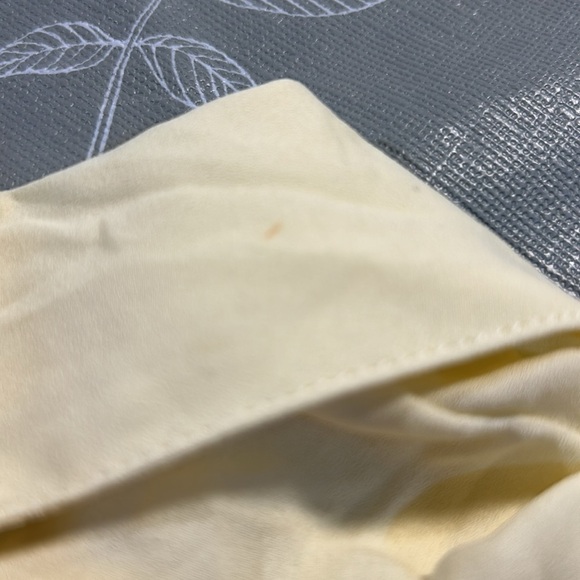 Ladies Suzy Shier Button Up Top. - Picture 8 of 9